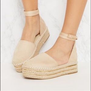 Adorable espadrilles!